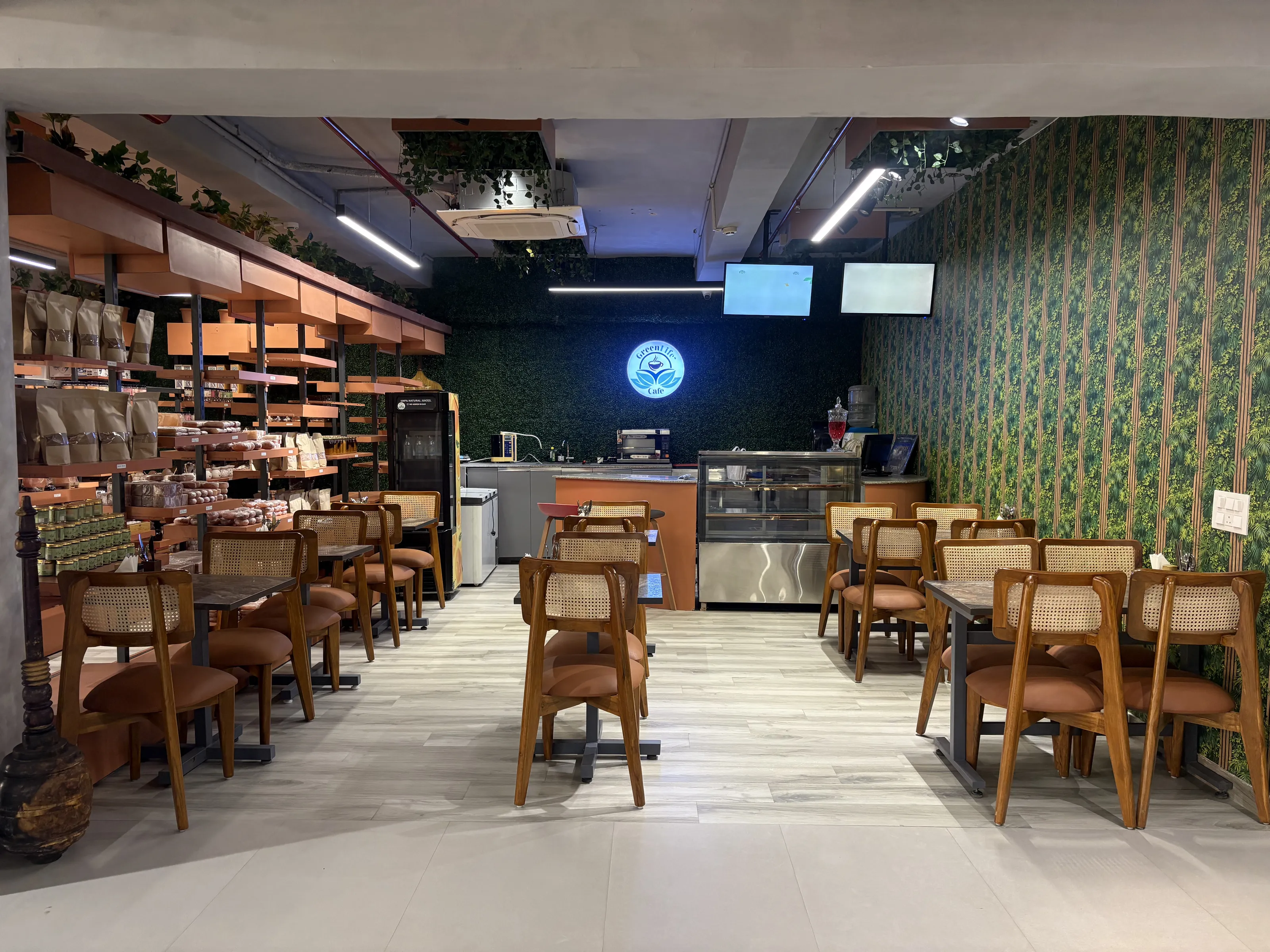 Green Life Cafe
